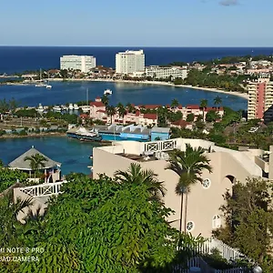 Columbus Heights 26 F Ocho Rios
